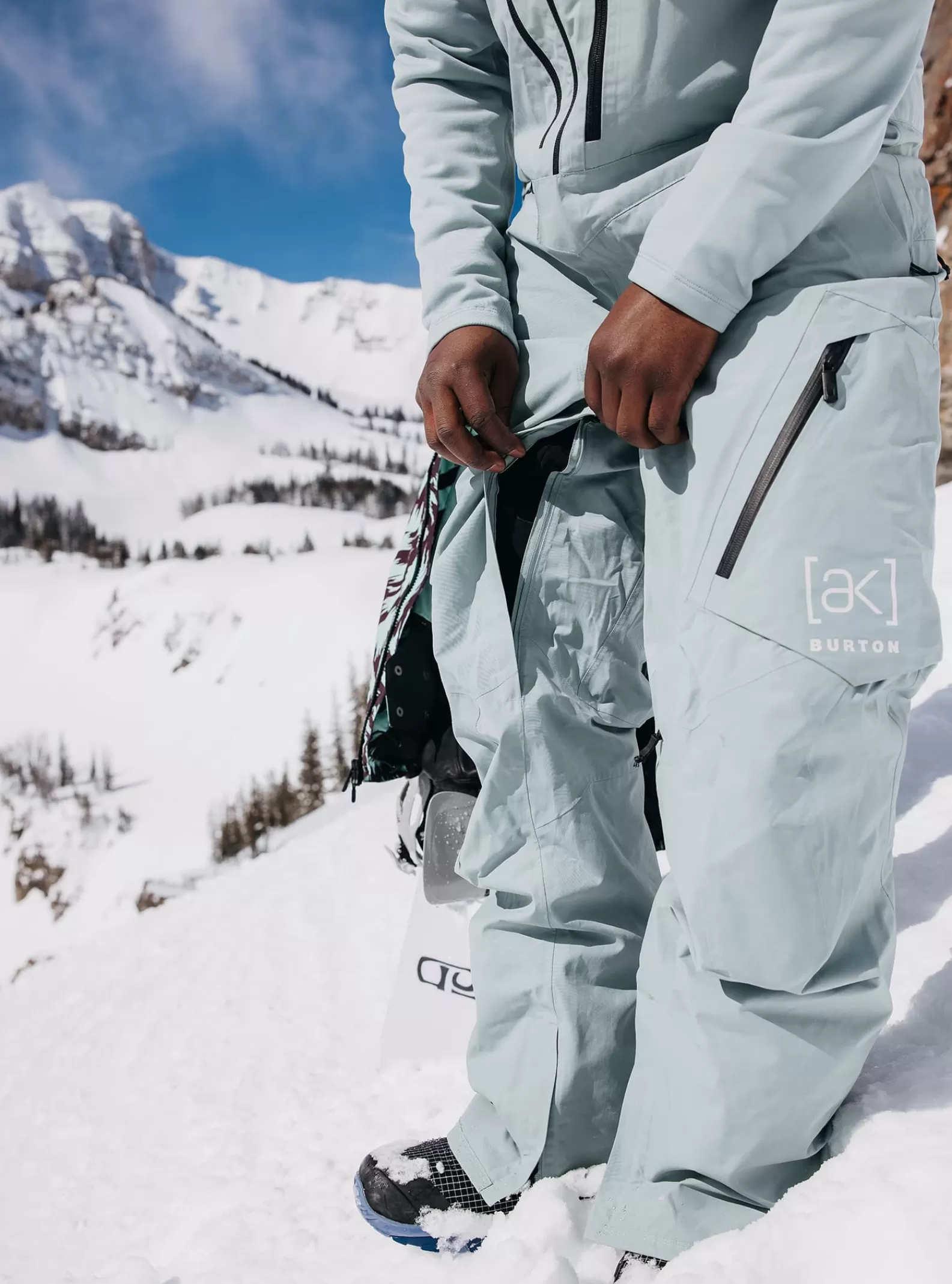 Burton Men's [ak] Cyclic GORE-TEX 2L Bib Pants (Tall)< Snow Pants & Bibs