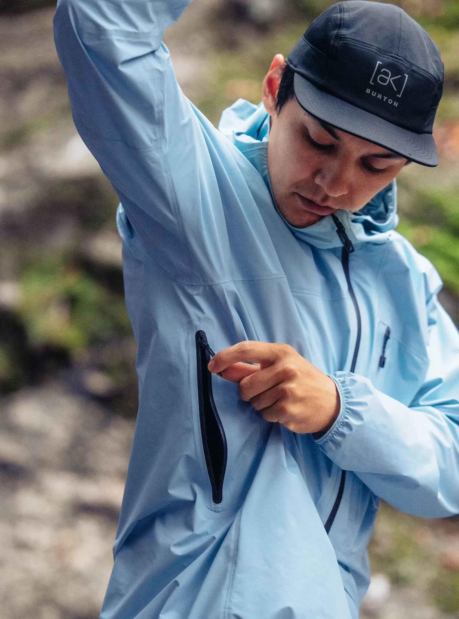 Burton Men's [ak] Minimalist GORE-TEX Anorak Rain Jacket< Rain Jackets